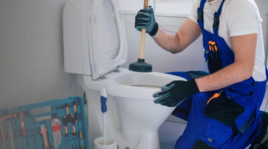 Professional expert plumbing services in Elnora, IN